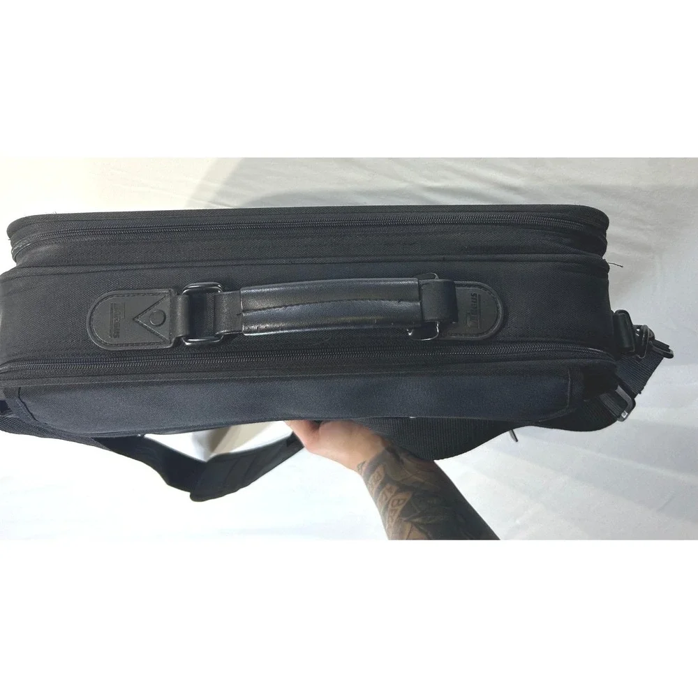 Targus Corporate Goth Laptop Briefcase Messenger Bag Black Techwear Utilitarian